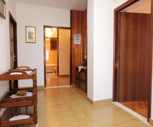 Apartamento By The Sea Pag - 9355