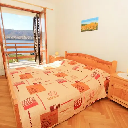 Apartments By The Sea Pag - 9355 Pag Town