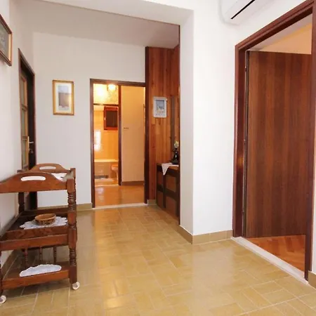 Appartement By The Sea Pag - 9355