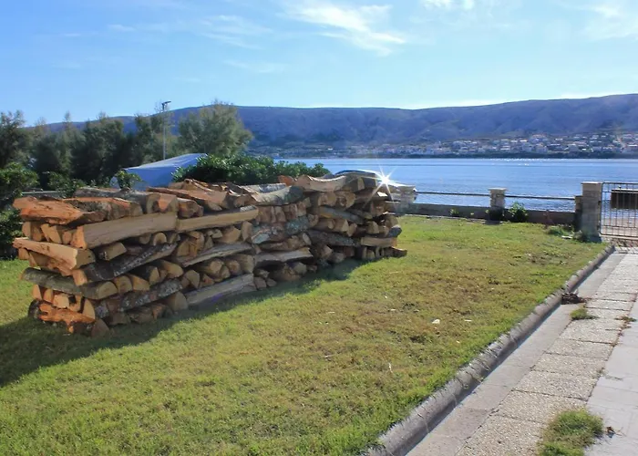 Apartment Apartments By The Sea Pag - 9355 Pag Town