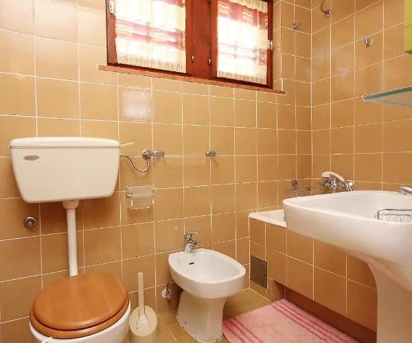 Apartments By The Sea Pag - 9355