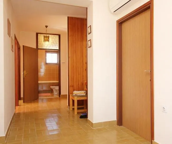 Apartments By The Sea Pag - 9355 Apartment Pag Town